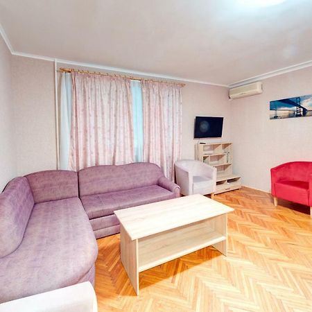 Apartments Near The Palace Of Sports Kiev Buitenkant foto