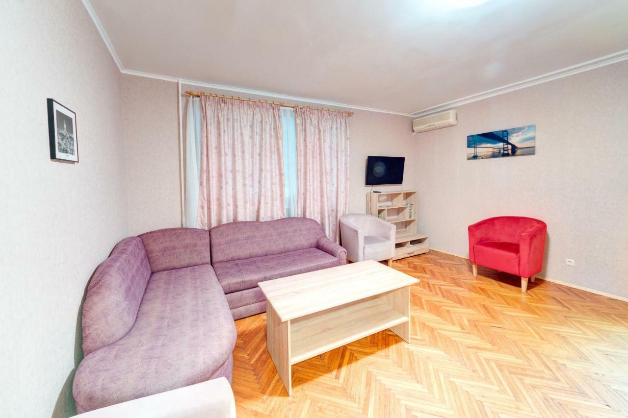 Apartments Near The Palace Of Sports Kiev Buitenkant foto